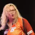 Ženské šipky bez trans hráček: Aileen De Graaf chválí krok WDF
